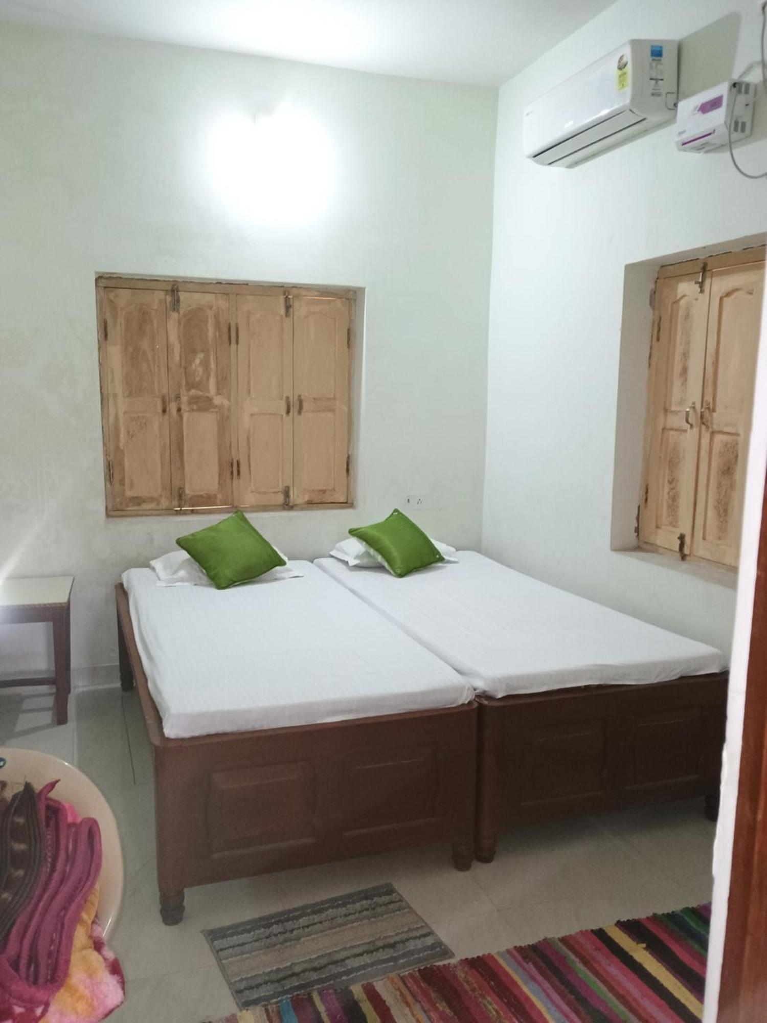 Budha Ashram Guest House Bodh Gaya Buitenkant foto